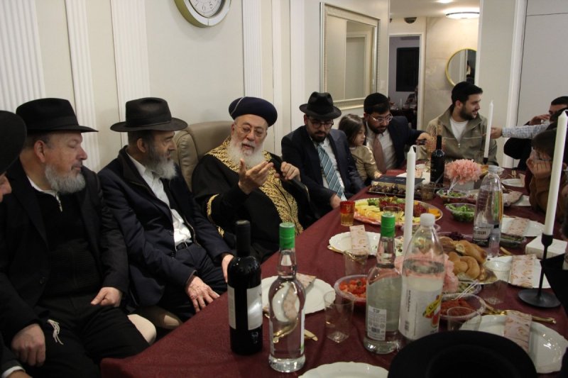 באדיבות המצלם