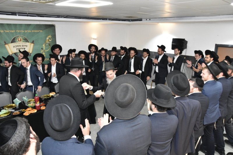 באדיבות המצלם