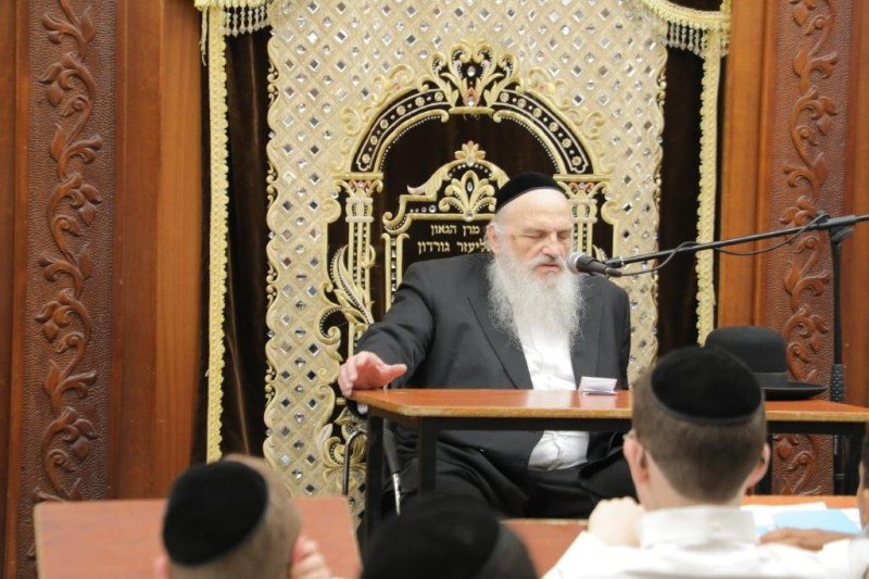 באדיבות המצלם