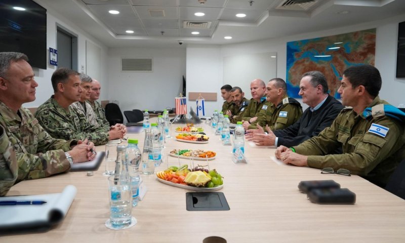 הרמטכ"ל עם מפקד פיקוד מרכז ארה"ב: "נמשיך להכות בו עד להשגת יעדינו"