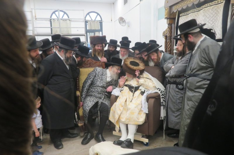 באדיבות המצלם