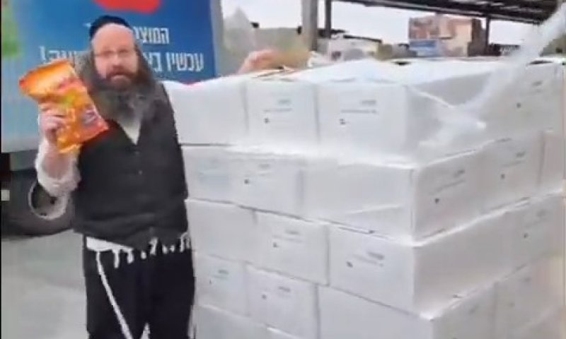 צפו: יעקב מילר הבטיח וזרק משטח שלם של ''לקקנים'' על חתן