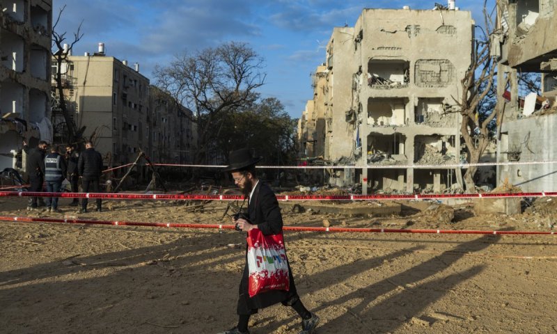 שר החוץ בזירה בערד לכתבים זרים: "המשטר האיראני משגר טילים לעבר אזרחים"