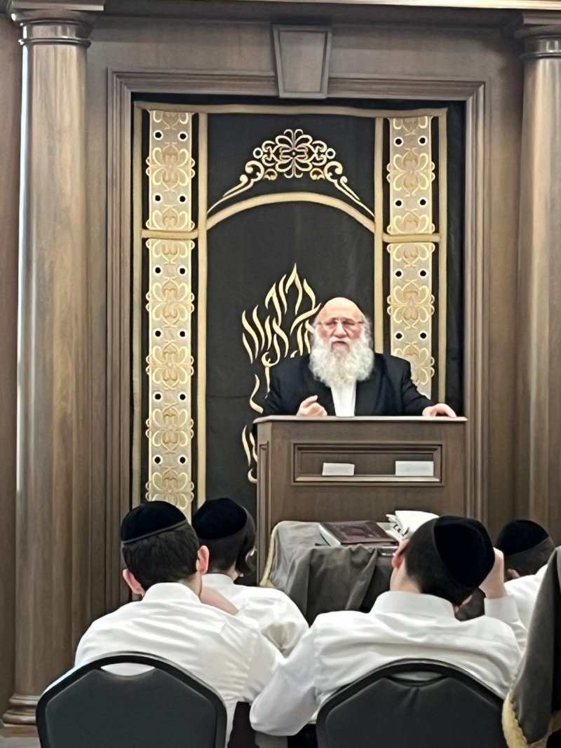 באדיבות המצלם