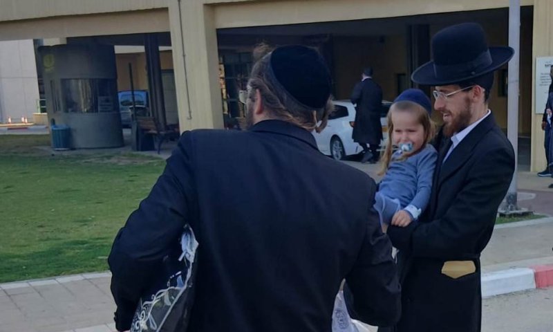 ידידיה בן ה-3 שצנח מהקומה הרביעית שוחרר - "הילד בידיים של ה'לב שמחה'"