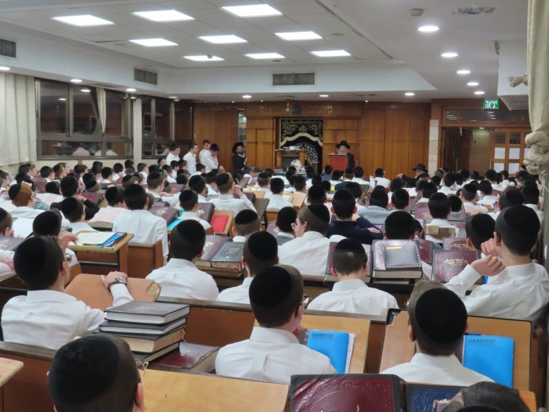 באדיבות המצלם