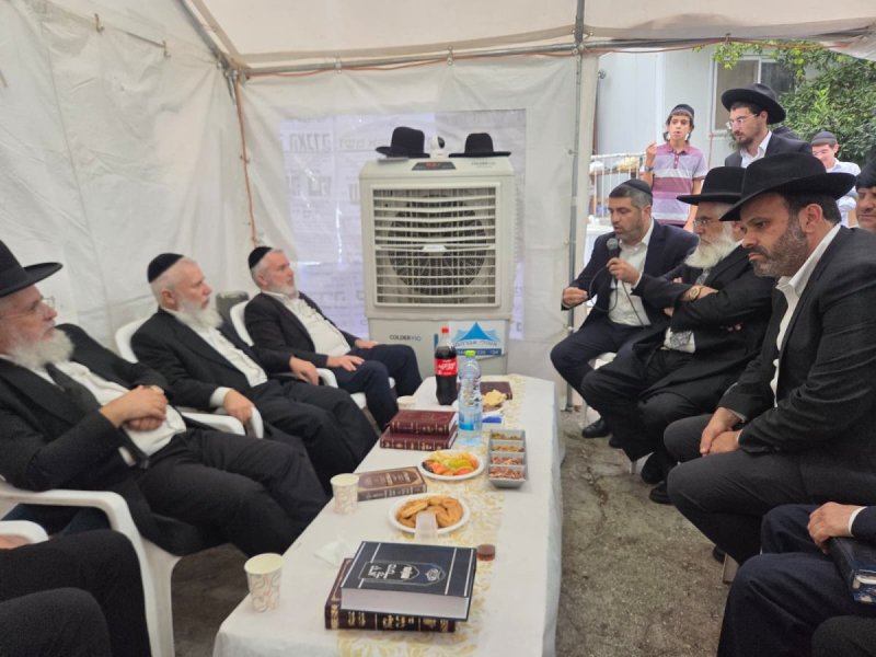 באדיבות המצלם