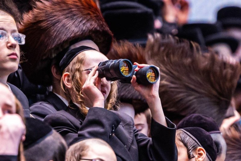 אלי וואהל, איצי מ.