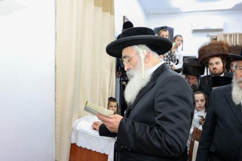 באדיבות המצלם