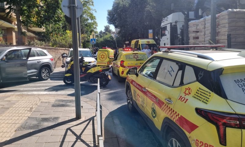 מודיעין עילית: ילד כבן 10 נפגע מרכב ופונה במצב בינוני