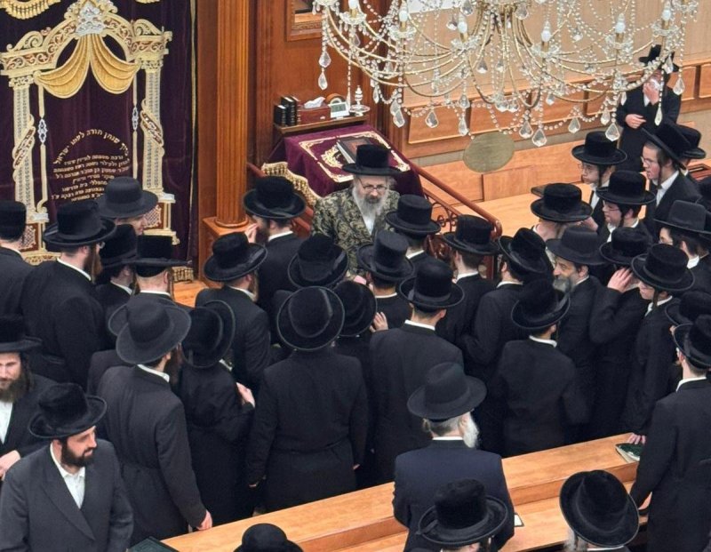 באדיבות המצלם