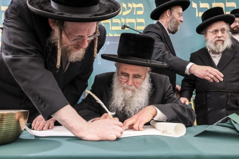 באדיבות המצלם