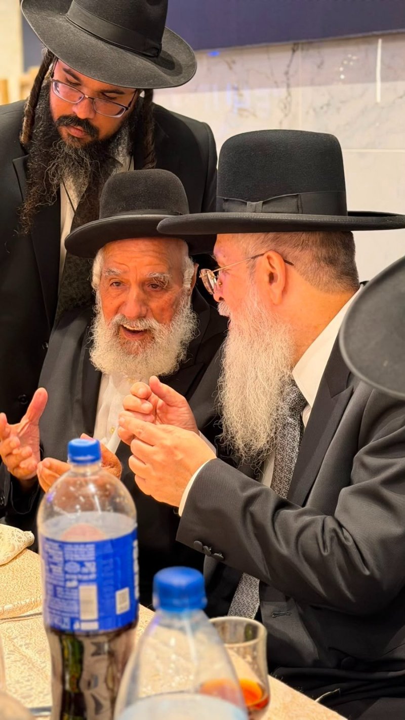 באדיבות המצלם