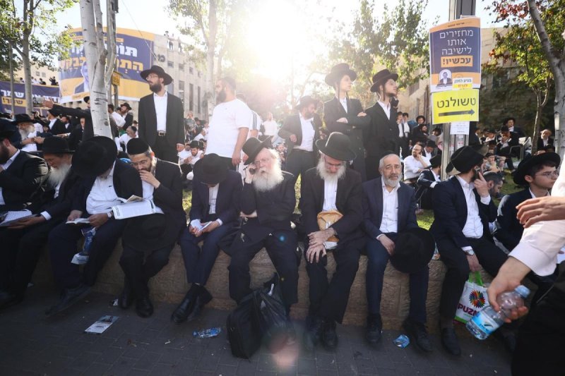 דניאל נפוסי ודוד מנדלסון