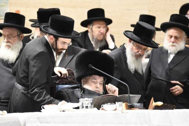 אנשיל בעק וא.מ.ש