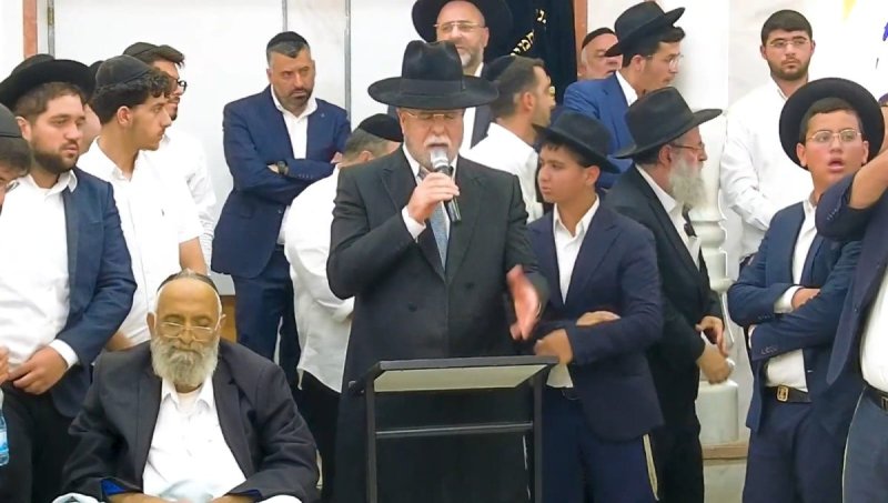 באדיבות המצלם