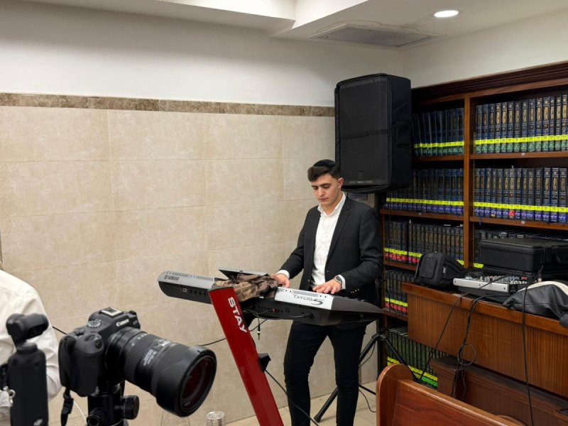 באדיבות המצלם