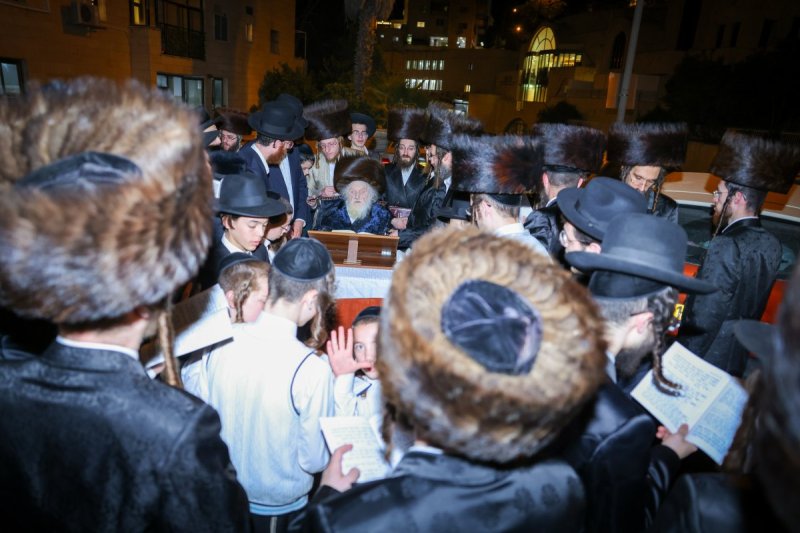 דניאל נפוסי