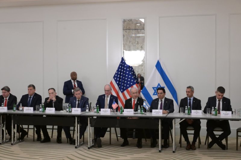 עמוס בן גרשום/ לע״מ