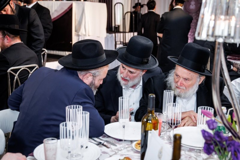 אברומי בלום