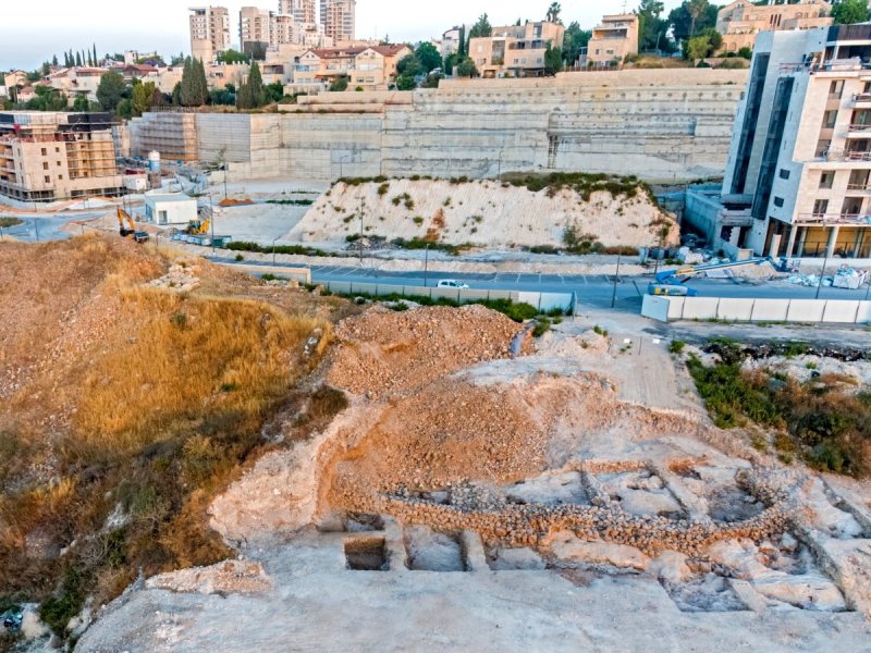 אמיל אלג'ם רשות העתיקות