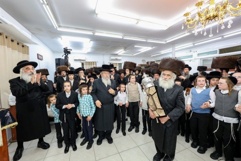 באדיבות המצלם