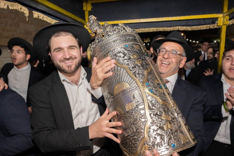 באדיבות המצלם