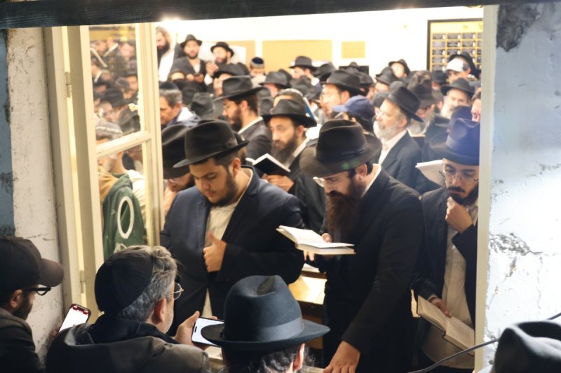 מרדכי לובעצקי