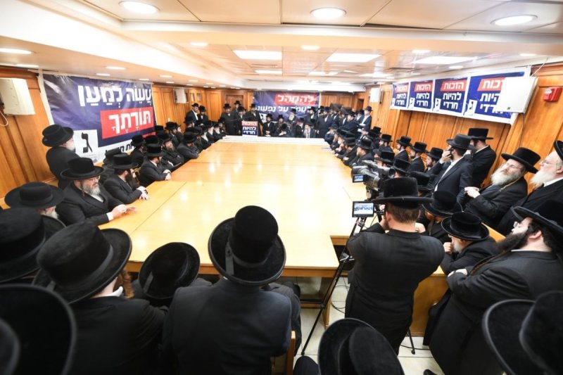 אנשיל בעק