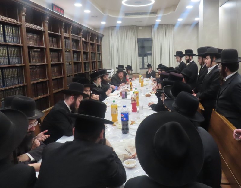 באדיבות המצלם