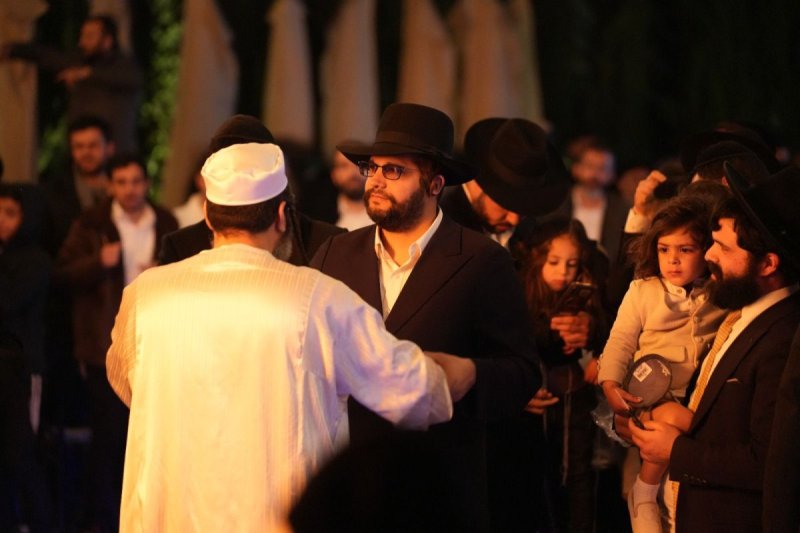 באדיבות המצלם