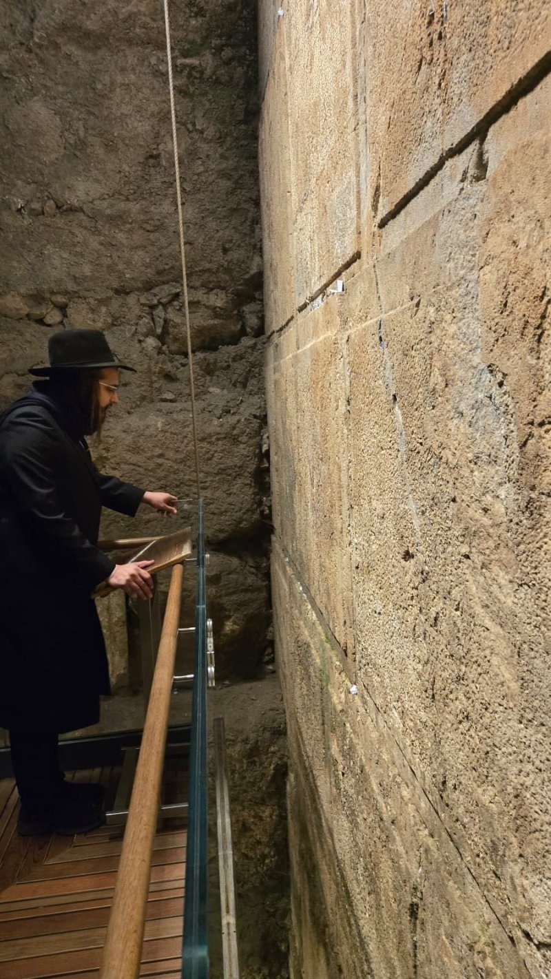 באדיבות המצלם