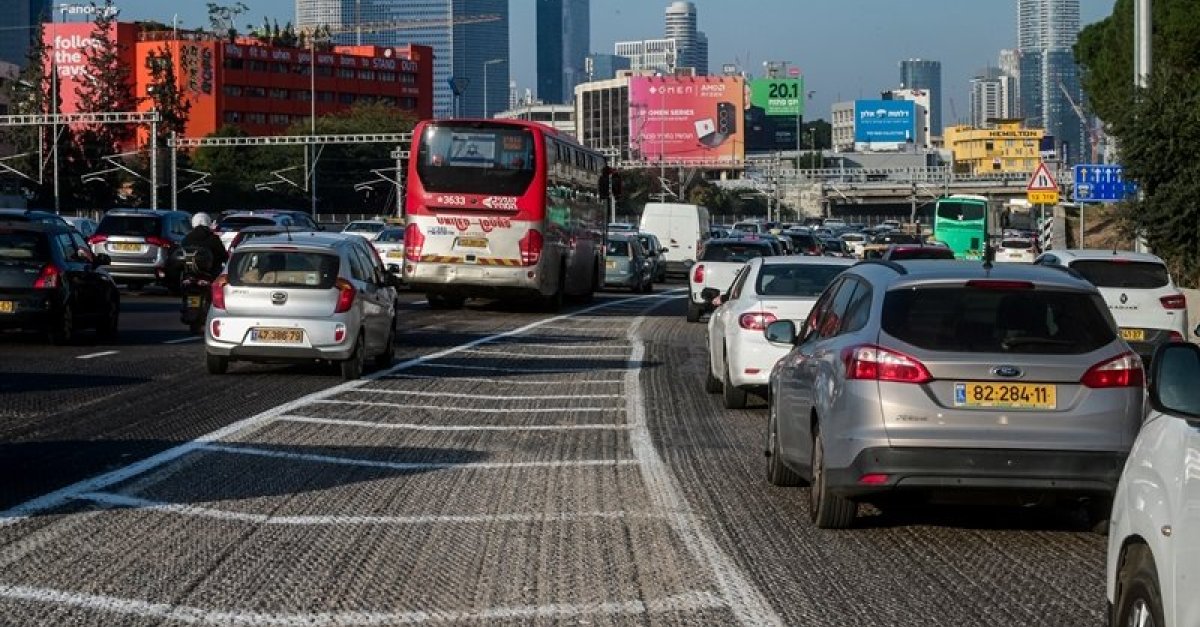 הלילה חסימות כבישים באיילון כל רגע