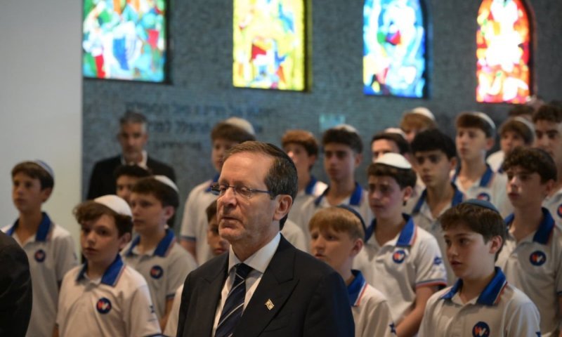 הרצוג תוקף את בלגיה: יהודים גורשו למחנות, עכשיו התנכלות לברית המילה