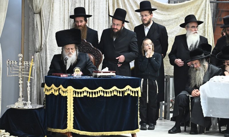 ההדלקה המרכזית במודז'יץ נערכה בשילוב בר מצווה לנכד