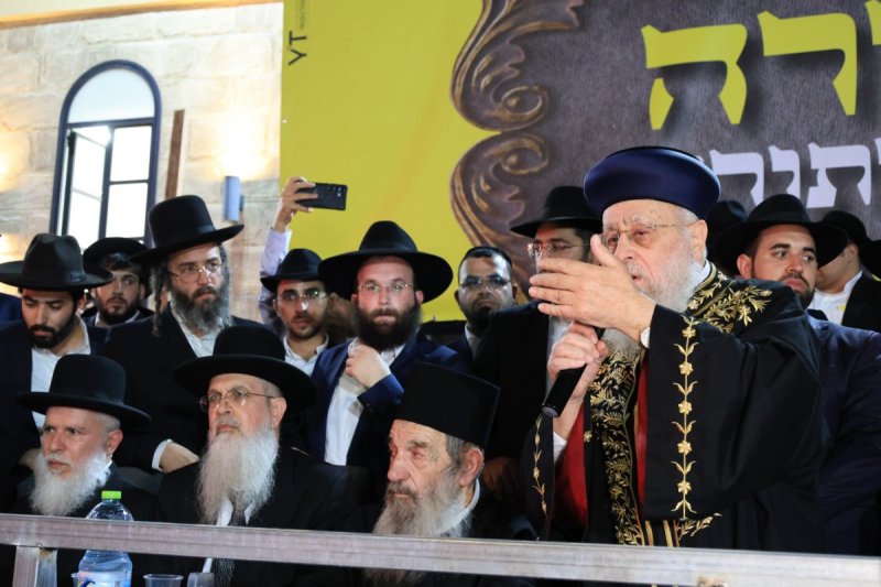 אריאל סר