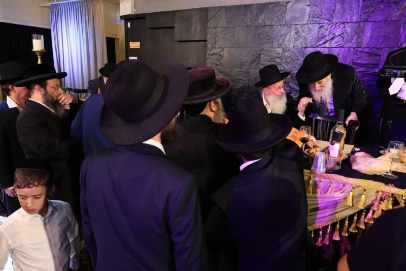 באדיבות המצלם