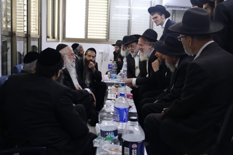 באדיבות המצלם