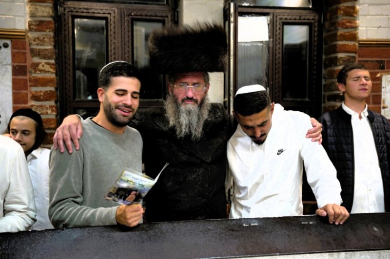 באדיבות המצלם