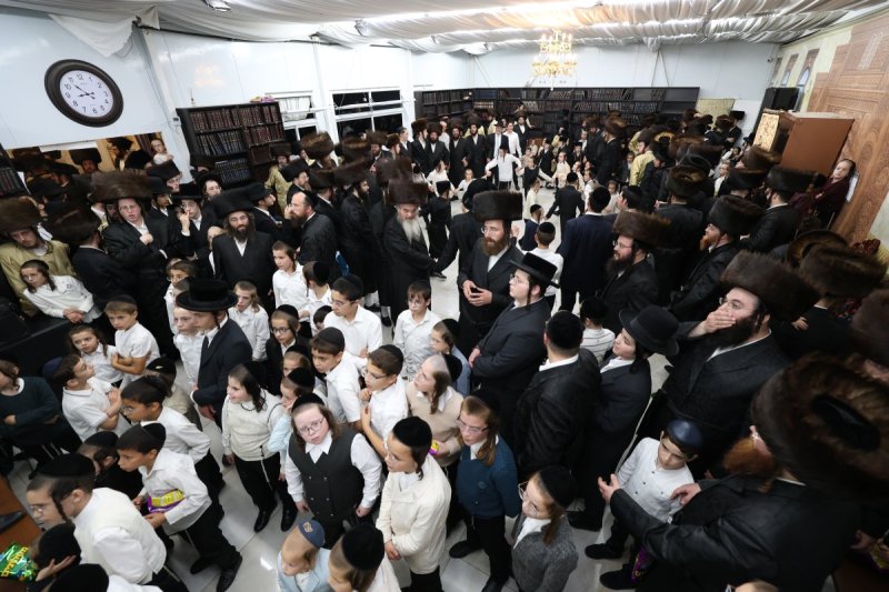 באדיבות המצלם