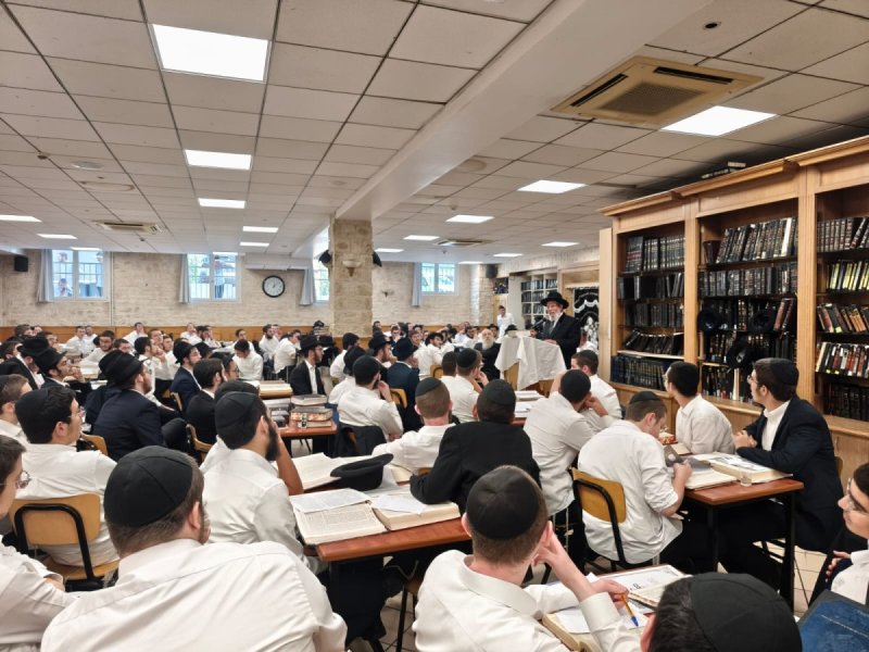 באדיבות המצלם