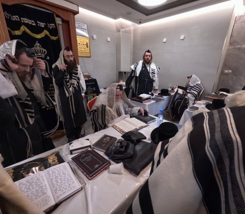 באדיבות המצלם