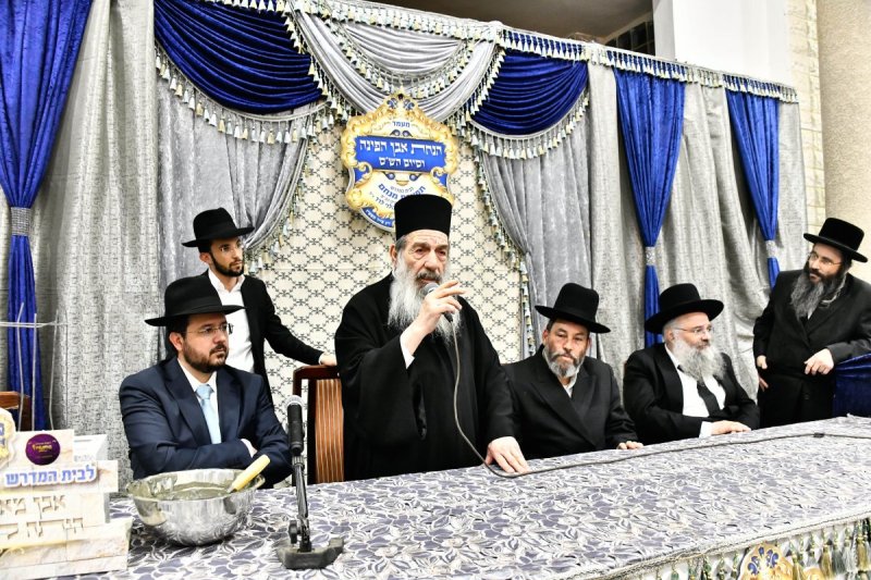 באדיבות המצלם