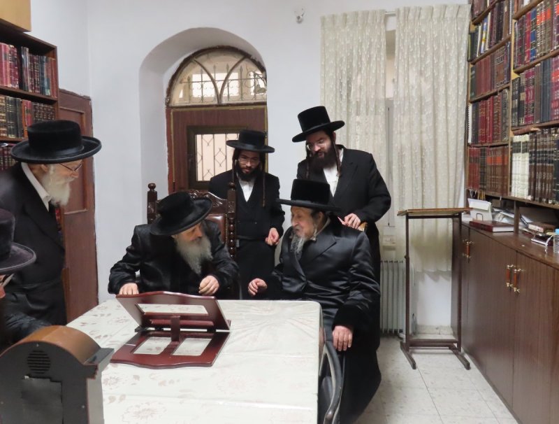 באדיבות המצלם