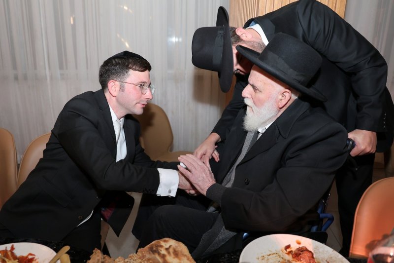 באדיבות המצלם