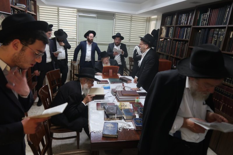 באדיבות המצלם