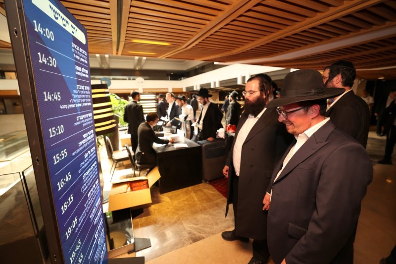 קובי הר צבי ומאיר זלזניק