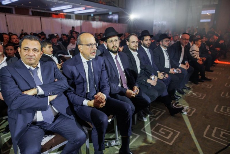 דניאל נפוסי ומאיר זלזניק