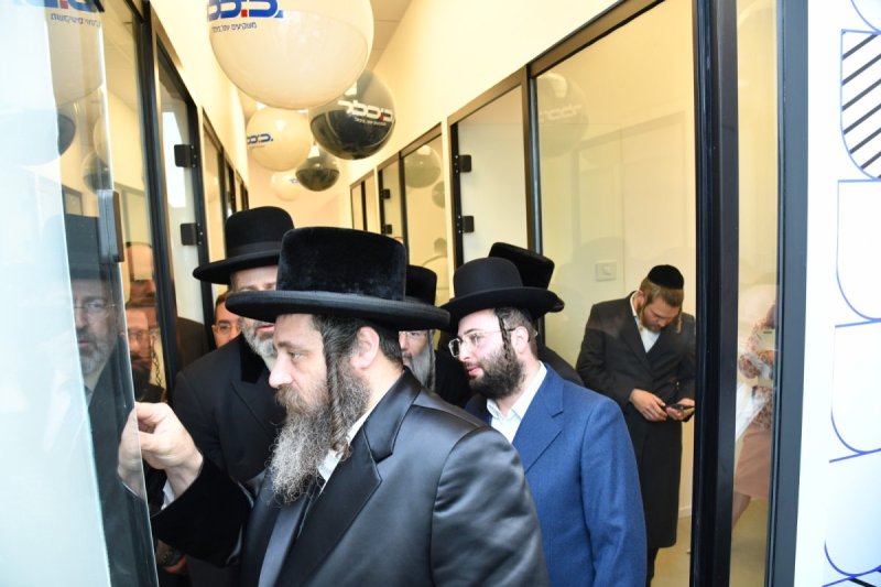 שוקי בריכטא