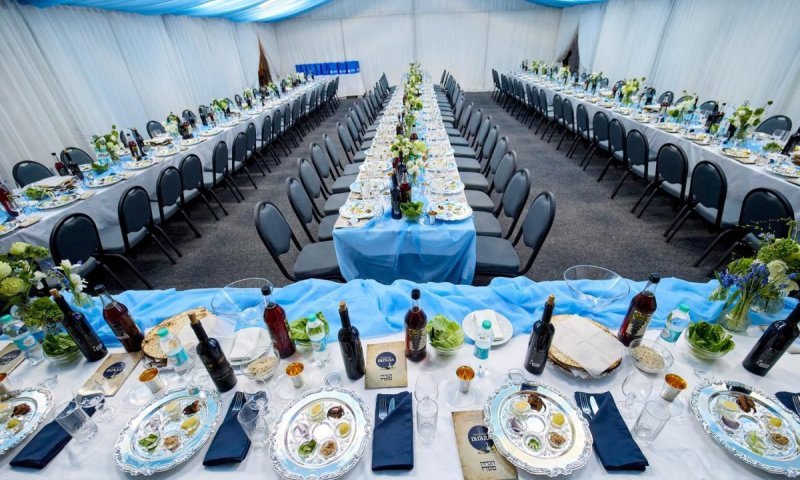 ליל הסדר נחגג בהשתתפות אלפי יהודים לצד חיילים ששבו מהחזית